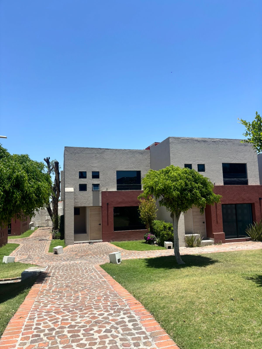 Casa en renta en La Rivera, San Andrés Cholula — foto 1 de 18