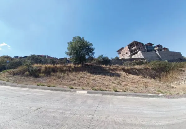 TERRENO EN VENTA EN CLUB Y DENTRO DEL CAMPO DE GOLF ALTOZANO, MORELIA