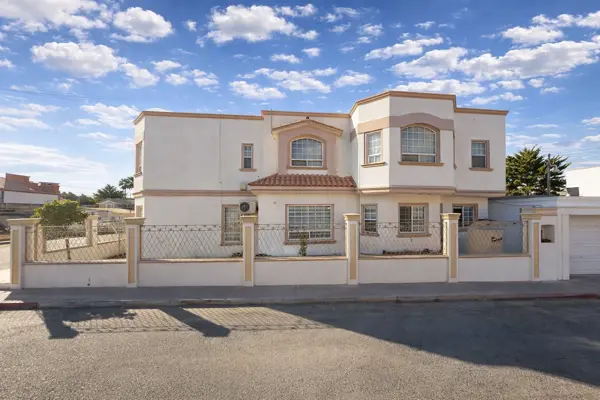 Casa en venta en Valle Dorado, Ensenada — foto 3 de 12