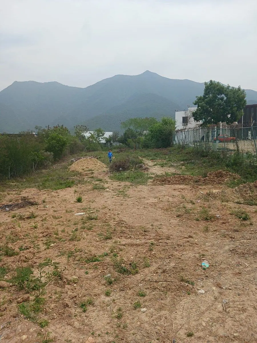 Terreno en venta en El Yerbaniz, Santiago — foto 1 de 11