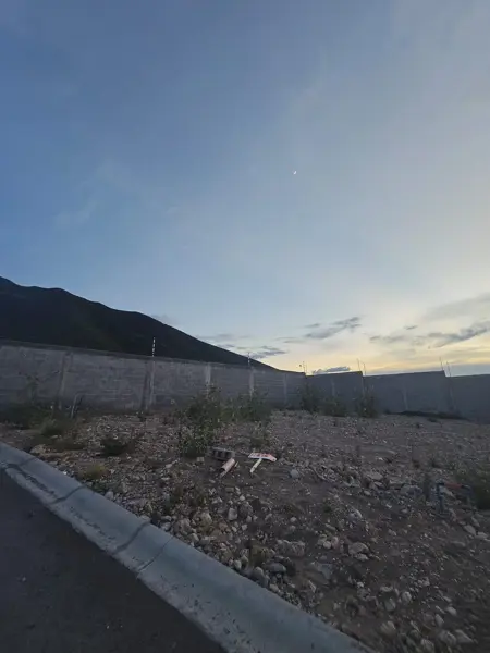 Terreno en venta en Mitras Poniente, García — foto 2 de 7