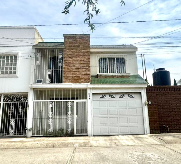 Casa en venta en Real del Bosque, León — foto 3 de 11