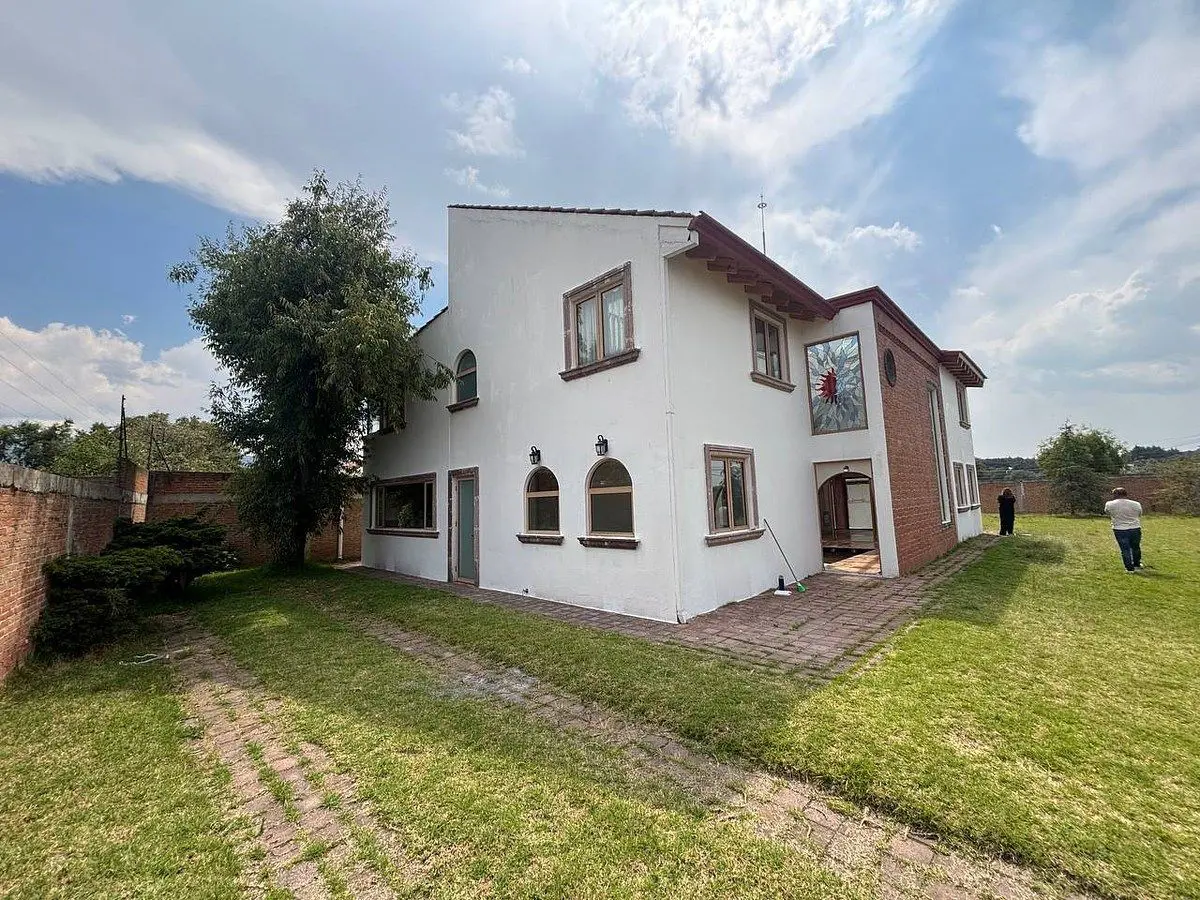 Casa en venta en Santiago Tlacotepec, Toluca — foto 1 de 16