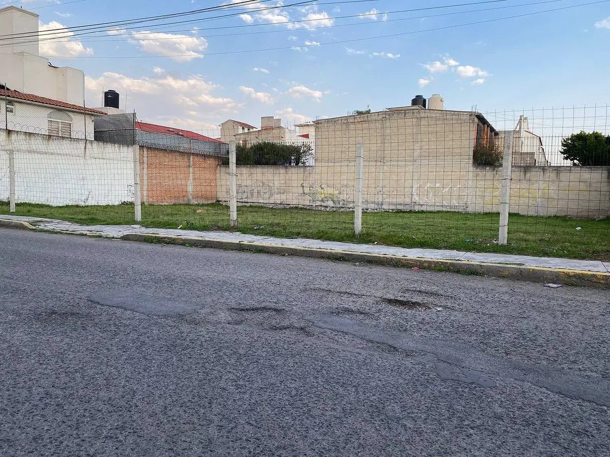 Terreno en renta en Bellavista, Metepec — foto 1 de 5