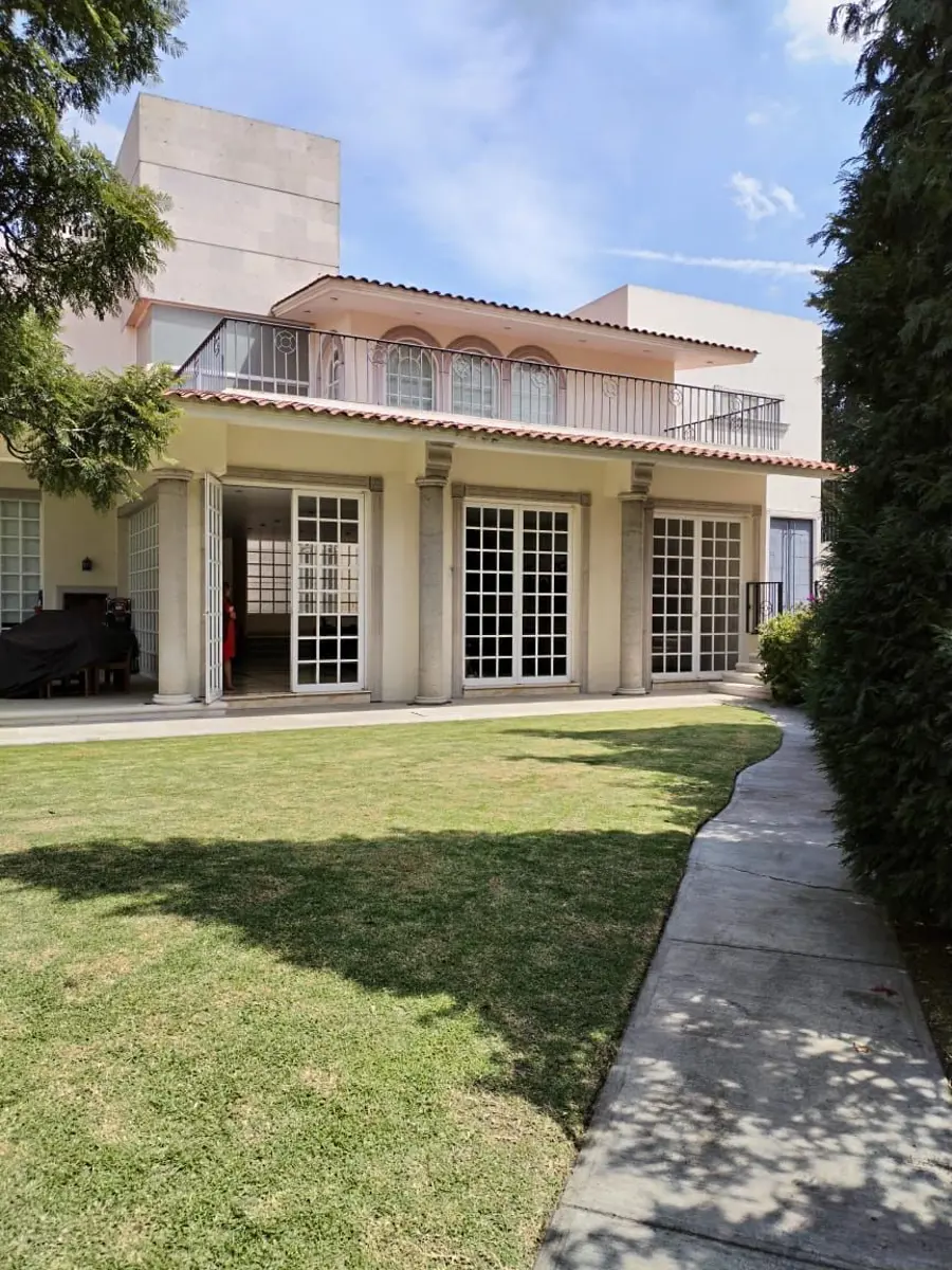 Casa en venta en San Carlos, Metepec — foto 1 de 31