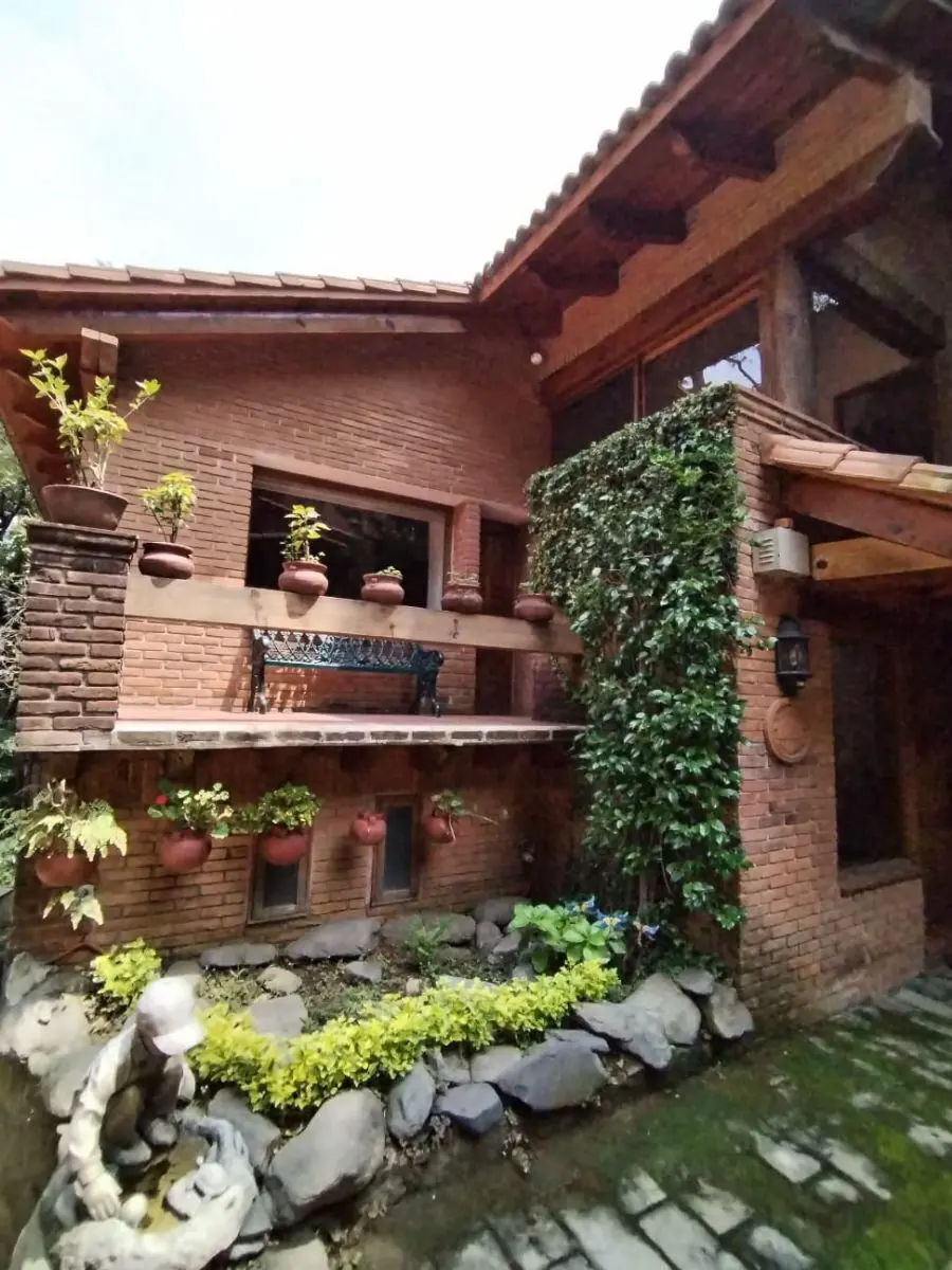 Casa en venta en Avandaro, Valle de Bravo — foto 1 de 50