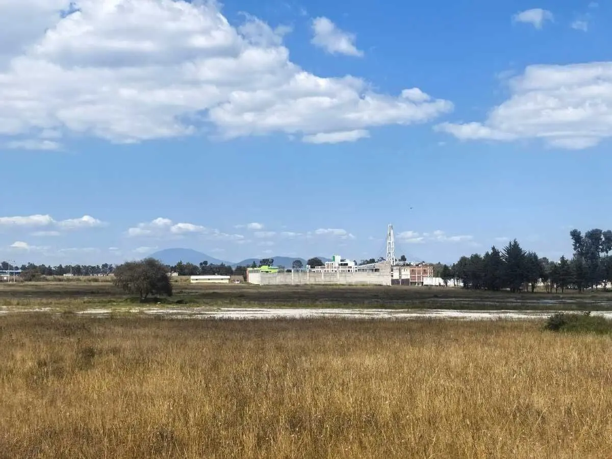 Terreno en renta en Zimbrones, Toluca — foto 1 de 7