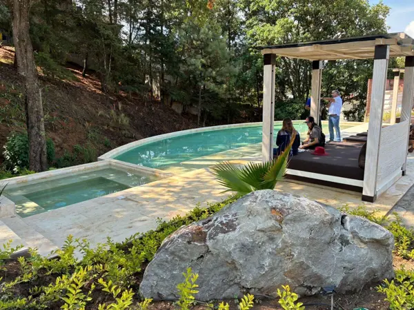 Casa en venta en Valle de Bravo, Valle de Bravo — foto 2 de 4