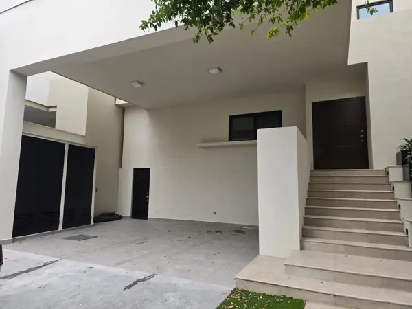 Casa en renta en Valle Poniente Sector Olinca, Santa Catarina — foto 2 de 19