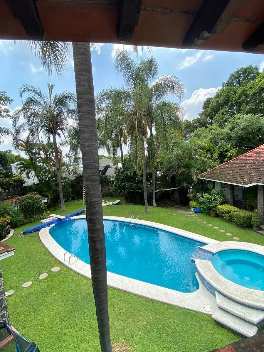 Casa en venta en Vista Hermosa, Cuernavaca — foto 1 de 33