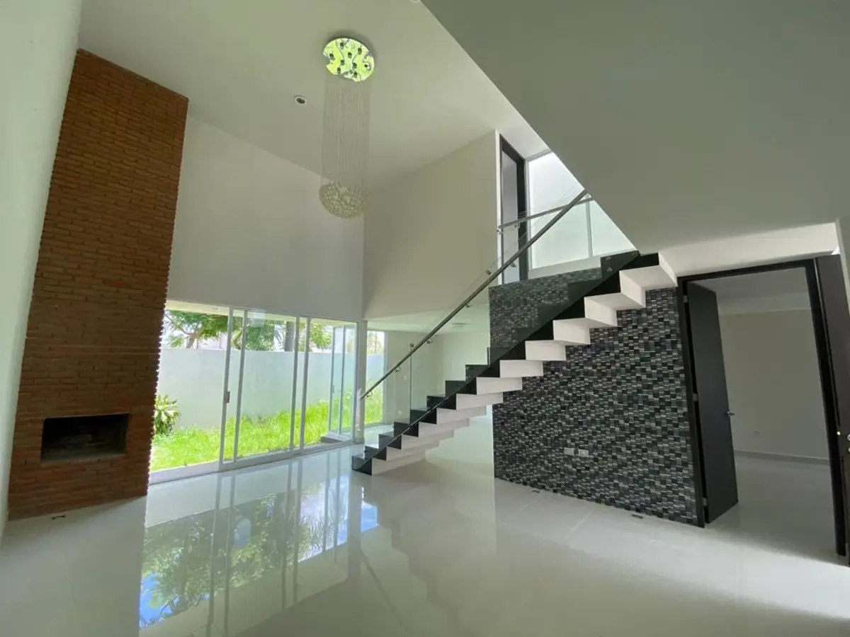 Casa en venta en Lomas de Angelópolis, San Andrés Cholula — foto 1 de 16