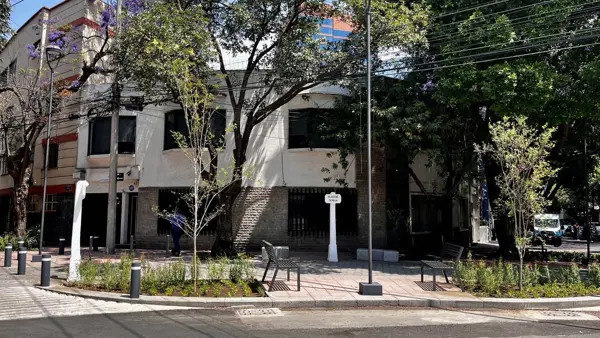 VENTA DE CASA CON USO DE SUELO COMERCIAL EN MIXCOAC, BENITO JUAREZ