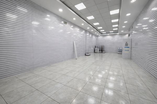 RENTA DE LOCAL COMERCIAL EN AV CANAL DE MIRAMONTES