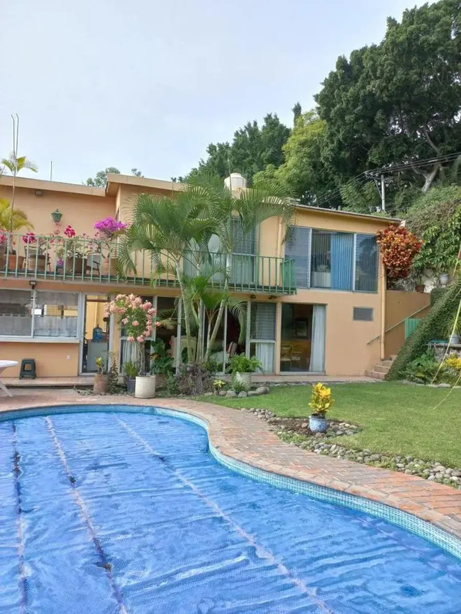 Casa en venta en Club de Golf, Cuernavaca — foto 1 de 25