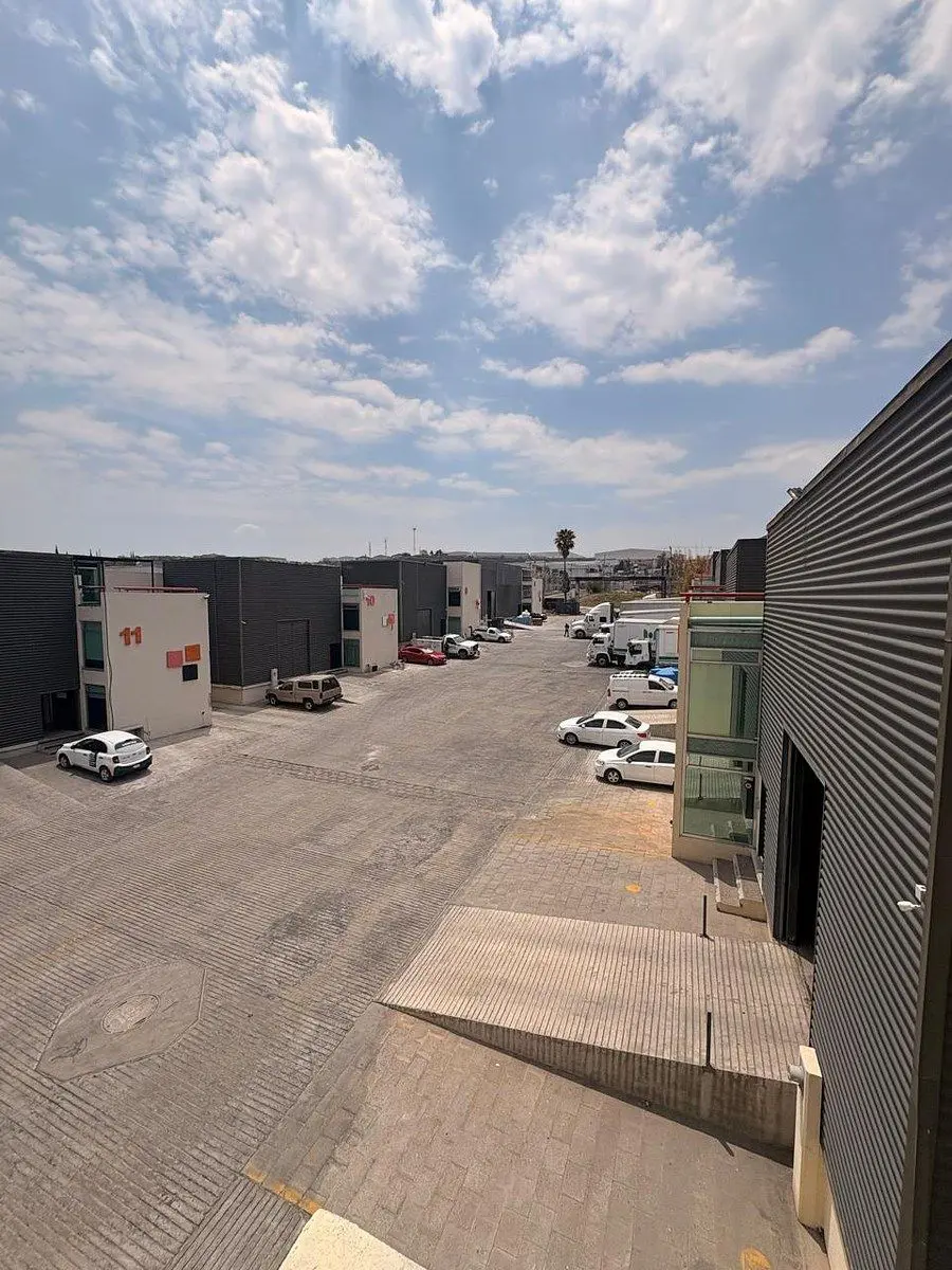 Bodega en venta en Parque Industrial FINSA Querétaro, El Marqués — foto 1 de 17