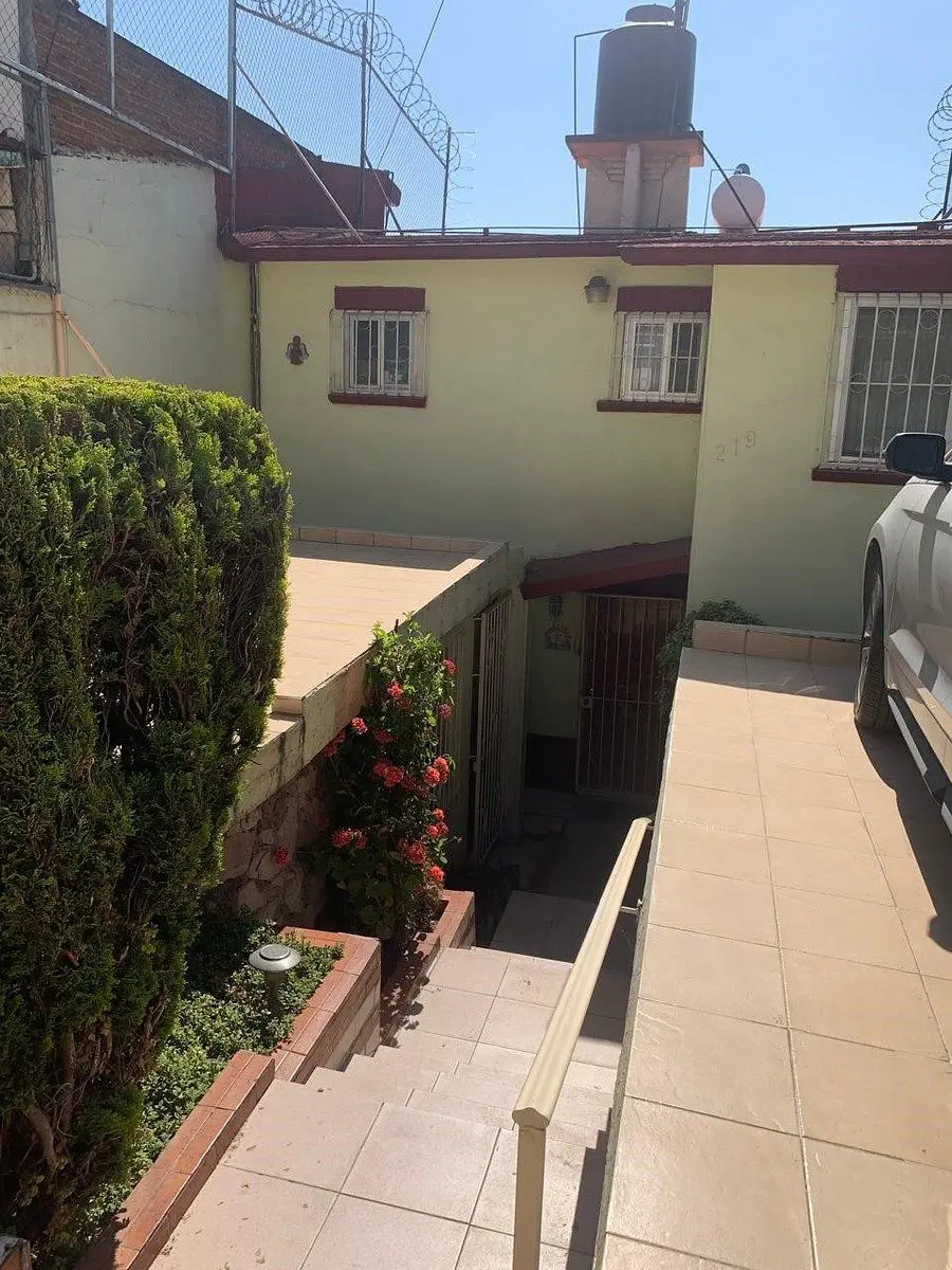 Casa en venta en Los Pirules, Tlalnepantla de Baz — foto 1 de 17