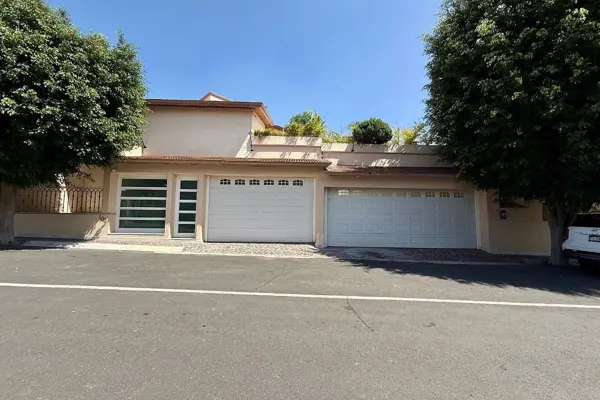 Casa en Venta con Alberca en Pedregal de Queretaro — foto 1 de 33