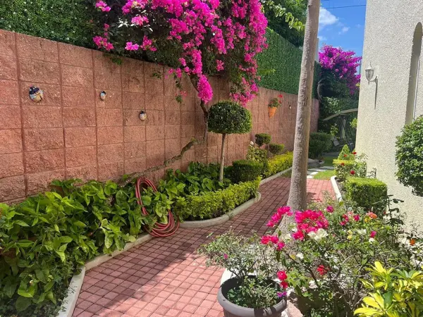 Casa en venta en Huertas El Carmen, Corregidora — foto 3 de 42