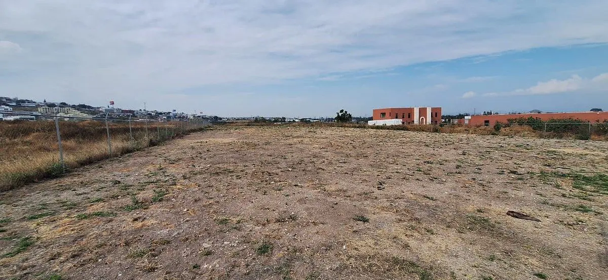 Terreno en venta en Los Olvera, Corregidora — foto 1 de 8