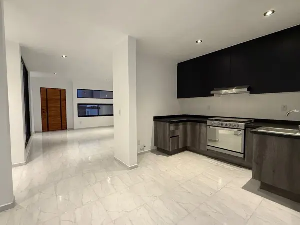 Casa en venta en Cañadas del Arroyo, Corregidora — foto 3 de 25