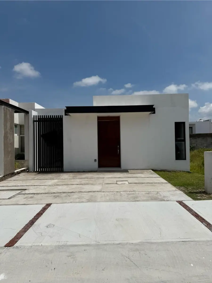 Casa en venta en Cañadas del Arroyo, Corregidora — foto 1 de 17