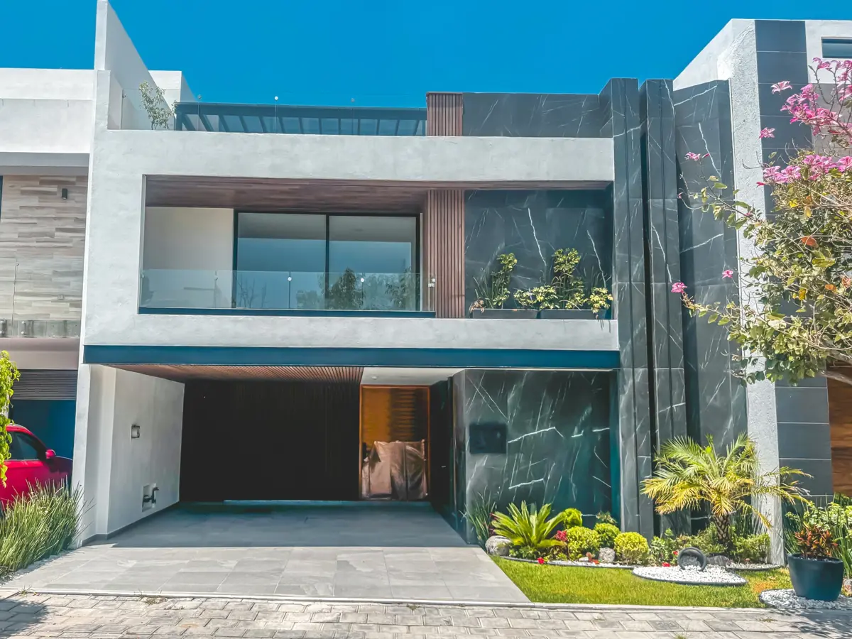 Casa en venta en Lomas de Angelópolis, Ocoyucan — foto 1 de 58