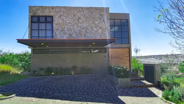 Venta Casa Nueva Altozano Queretaro — foto 1 de 24