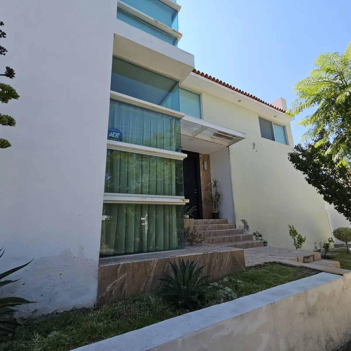 Casa en venta en Vista Real y Country Club, Corregidora — foto 1 de 31