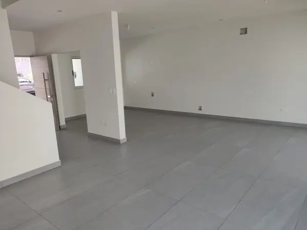 Casa en venta en Porto Cumbres, García — foto 3 de 17