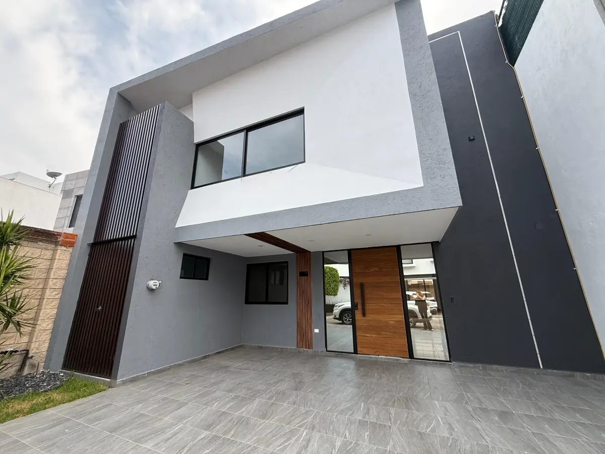 Casa en venta en Lomas de Angelópolis, San Andrés Cholula — foto 1 de 25