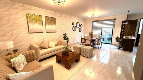 Venta Casa Lomas del Marques Queretaro — foto 1 de 24