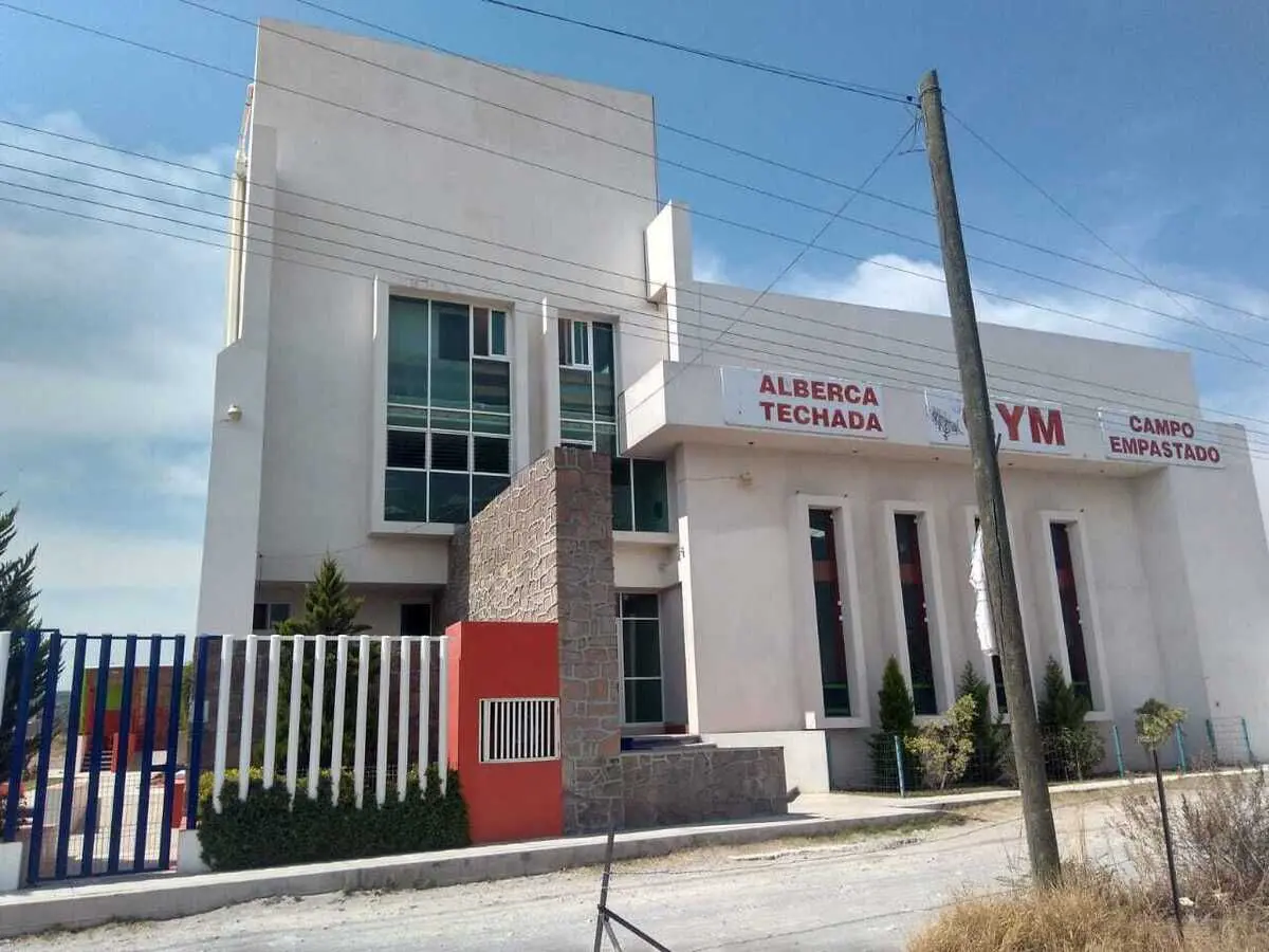 Edificio en venta en Granjas Banthi, San Juan del Río — foto 1 de 18