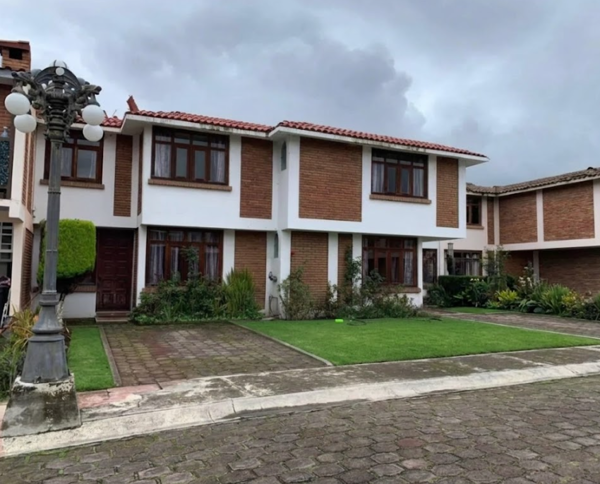 CASA EN VILLAS DE SAN MATEO, METEPEC.