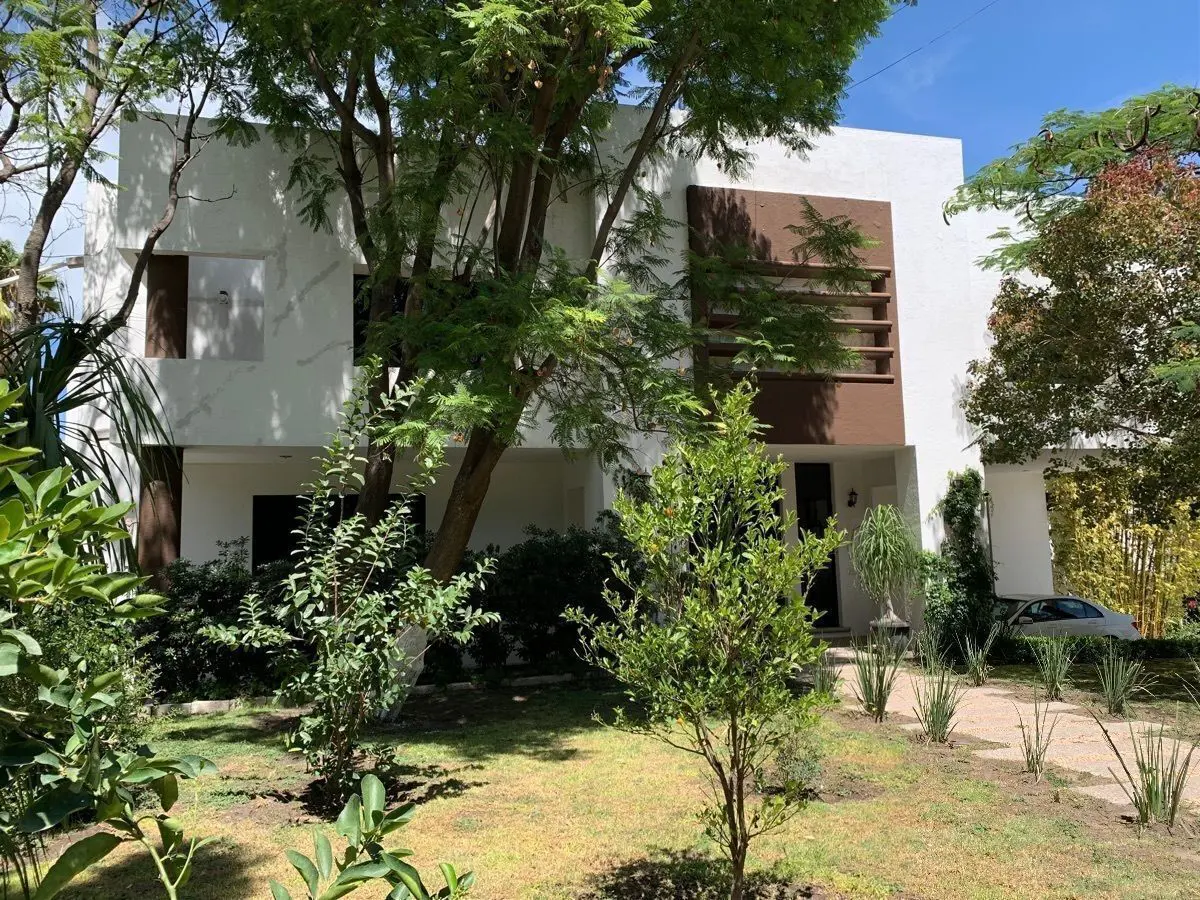 Casa en venta en Colinas del Bosque 1a Sección, Corregidora — foto 1 de 27