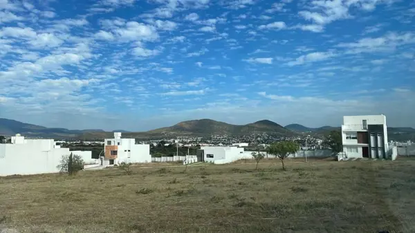 Terreno en Venta en Real de Juriquilla — foto 1 de 18