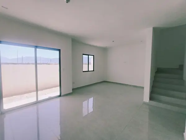 Casa en venta en Jardines Coloniales, Saltillo — foto 2 de 21
