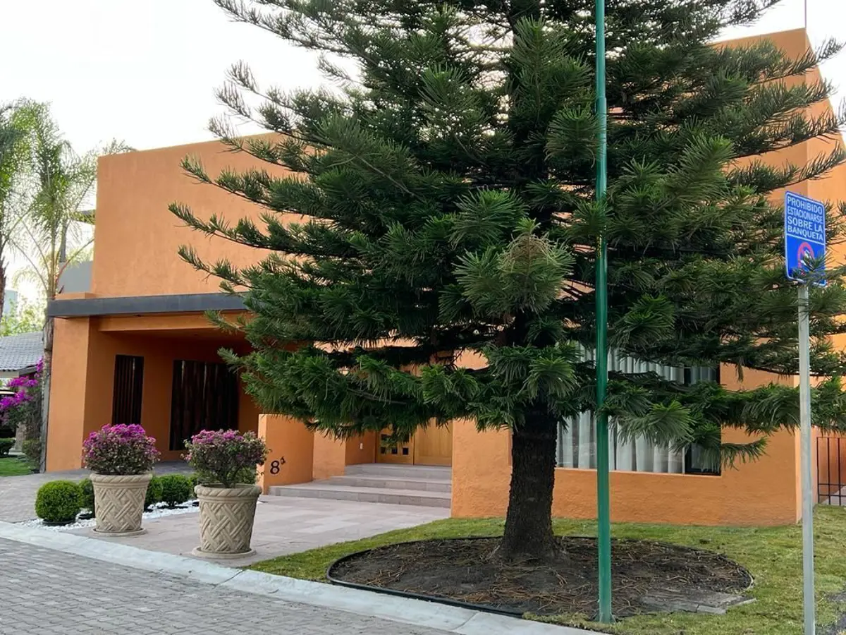 Casa en venta en Huertas El Carmen, Corregidora — foto 1 de 24