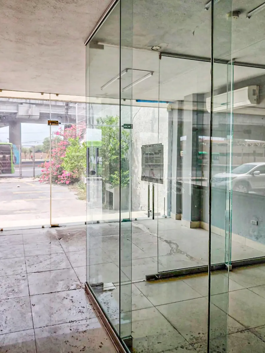 Edificio en venta en La Fama, Santa Catarina — foto 1 de 10