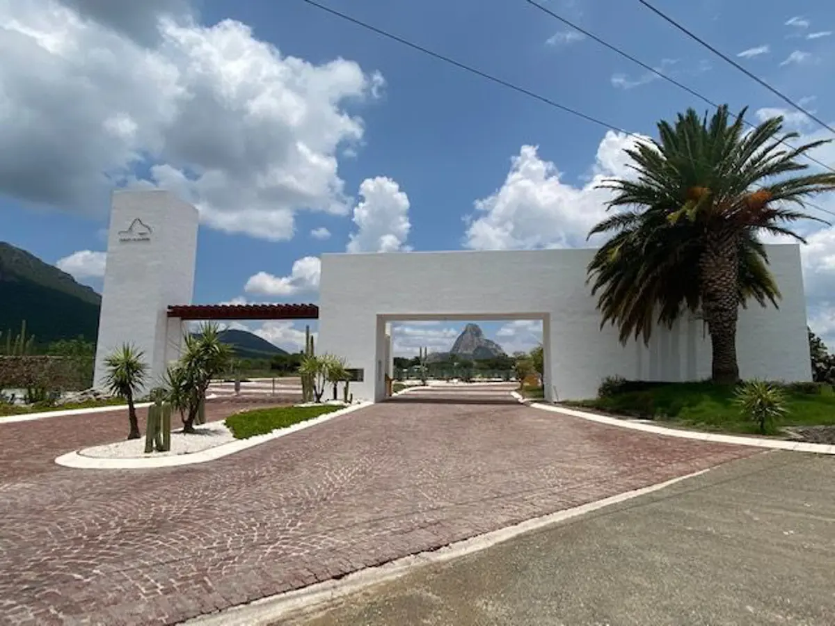 Terreno en venta en Bernal, Ezequiel Montes — foto 1 de 8