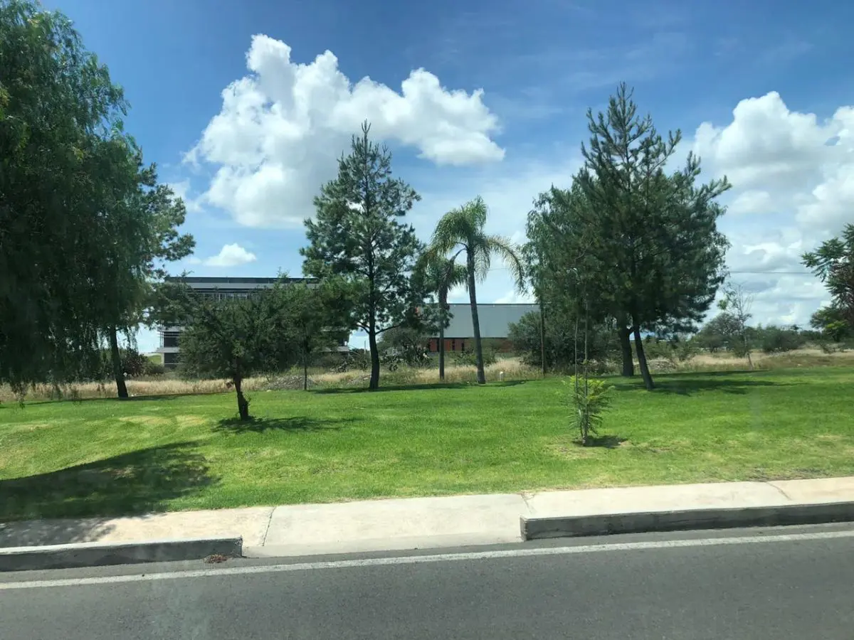 Terreno en venta en Ciudad Maderas Residencial Querétaro, El Marqués — foto 1 de 8