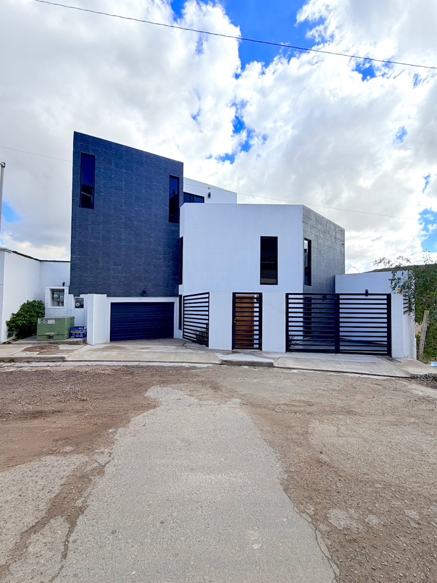 Casa en venta en Colinas de Agua Caliente, Tijuana — foto 1 de 38