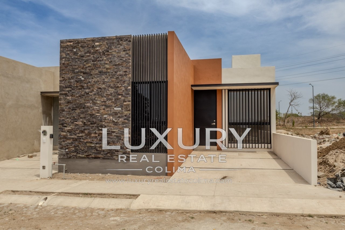 Casa en venta en Montellano, Villa de Álvarez — foto 1 de 13