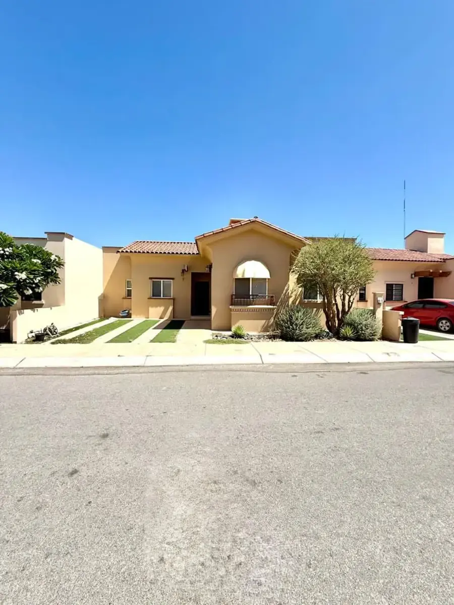 Casa en venta en Real de Sevilla Club Residencial, Hermosillo — foto 1 de 21