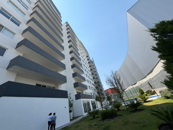 Apartamento a Precio de Oportunidad en Milenio III, Querétaro