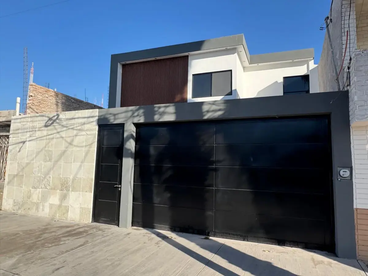 Casa en venta en Gomez Palacio Centro, Gómez Palacio — foto 1 de 11