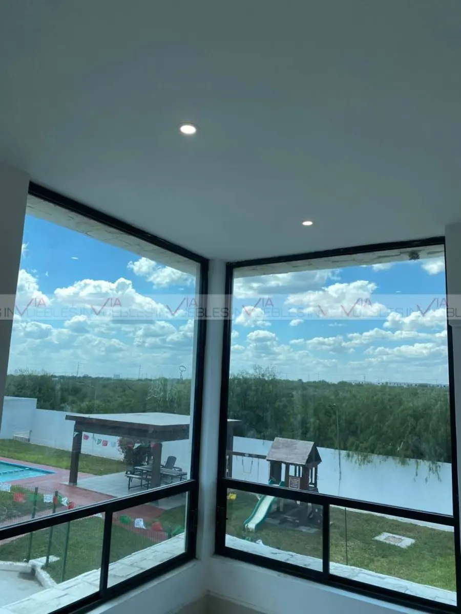 Casa en venta en Loma Bonita, Reynosa — foto 1 de 14