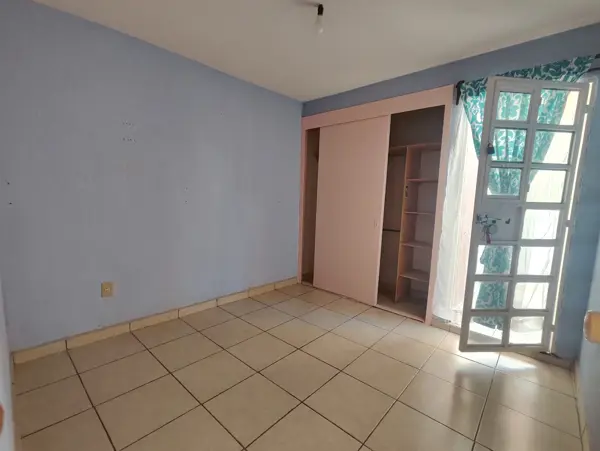 Casa en venta en Los Héroes I, Toluca — foto 2 de 17