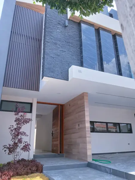 Casa en venta en Lomas de Angelópolis, San Andrés Cholula — foto 2 de 12