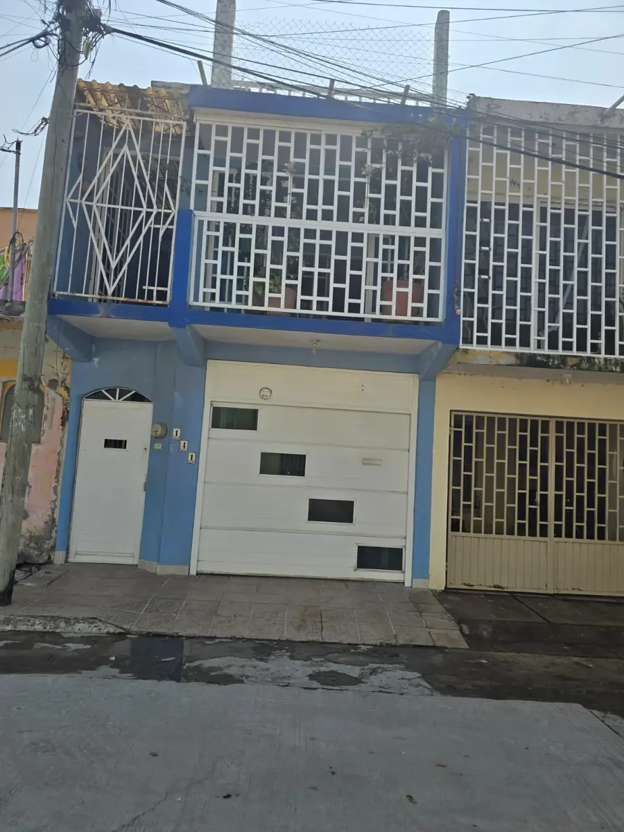Casa en venta en Faros, Veracruz — foto 1 de 42