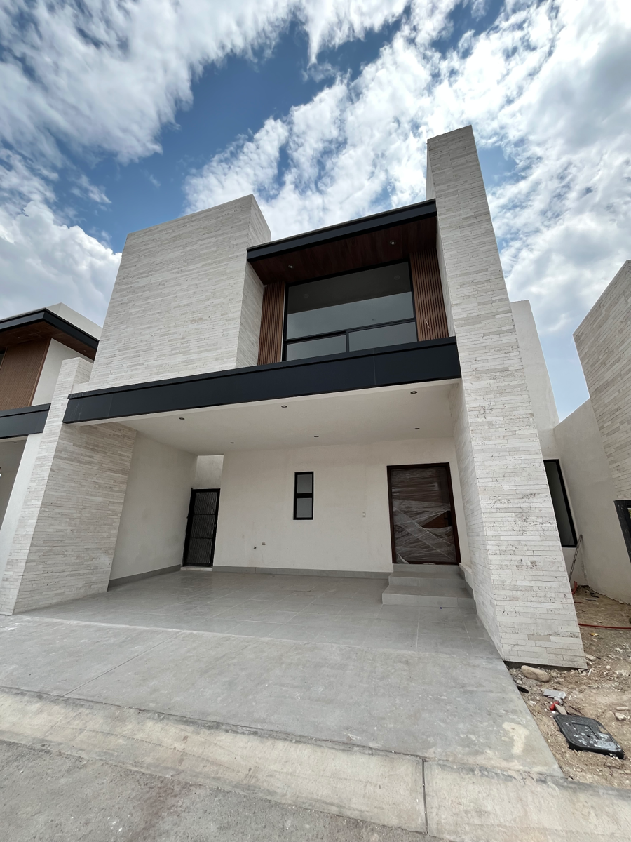 Casa en venta en Seterra Residencial, Saltillo — foto 1 de 31
